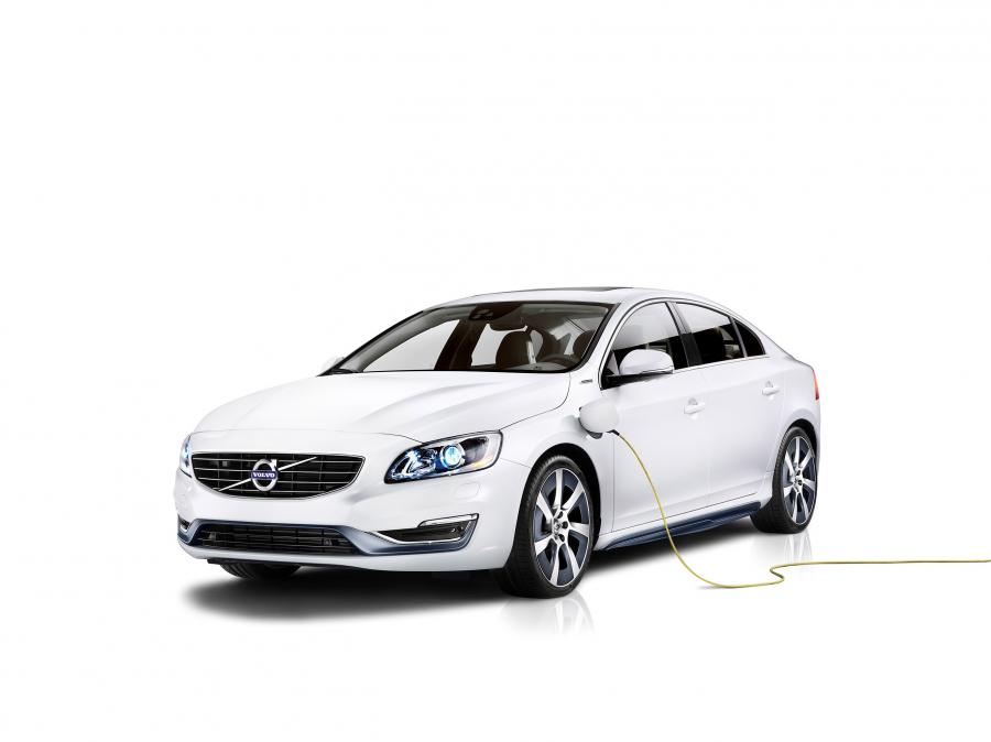  Volvo S60L PPHEV Concept 2014 года  (фото 1 из 16)